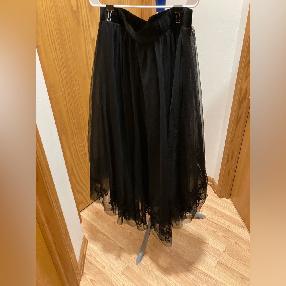 Torrid black high-low tulle skirt